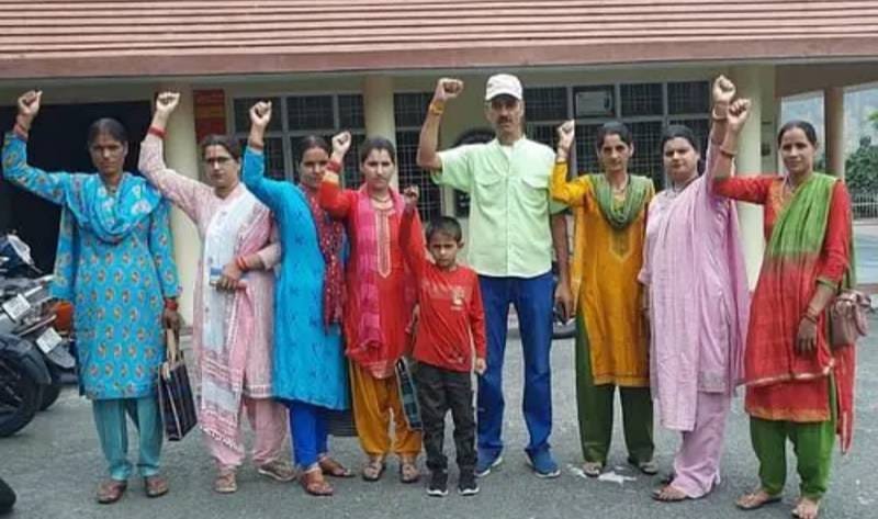 जनपद के इन तीन स्कूलों को निपुण पुरस्कार से किया गया पुरस्कृत