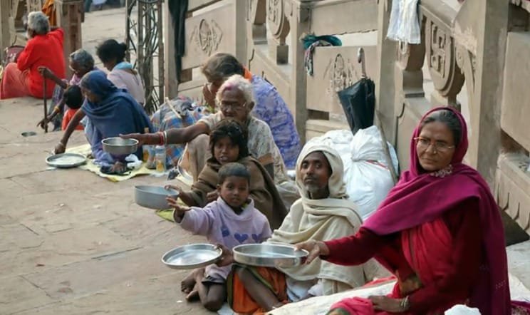 आने वाले नये साल में भिखारियों को भीख देने वालों के खिलाफ होगी FIR