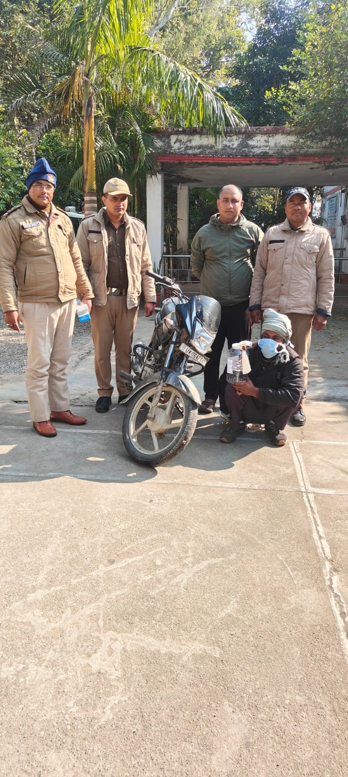 अवैध तमंचा व कारतूस के साथ चोरगलिया पुलिस ने एक व्यक्ति को किया गिरफ्तार