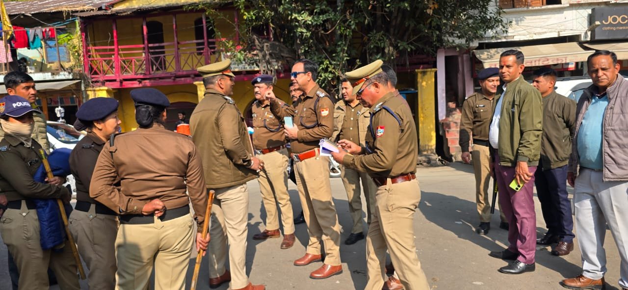 न्यू ईयर के मौके पर अलर्ट मोड पर नैनीताल पुलिस, सुरक्षा हेतु भारी पुलिस बल तैनात