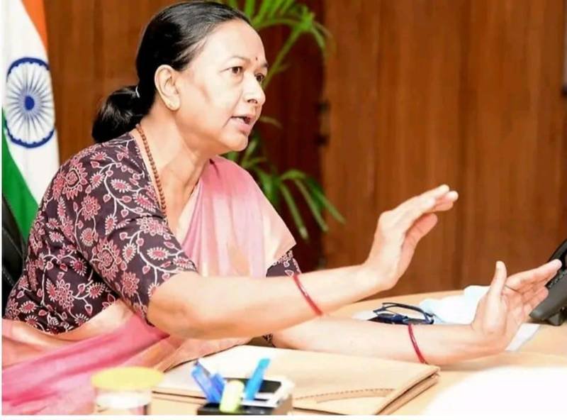 विभिन्न विकाश परियोजनाओं को मुख्य सचिव राधा रतूड़ी ने दी मंजूरी, निर्धारित लक्ष्यों को समय पर पूरा करने की दी हिदायत