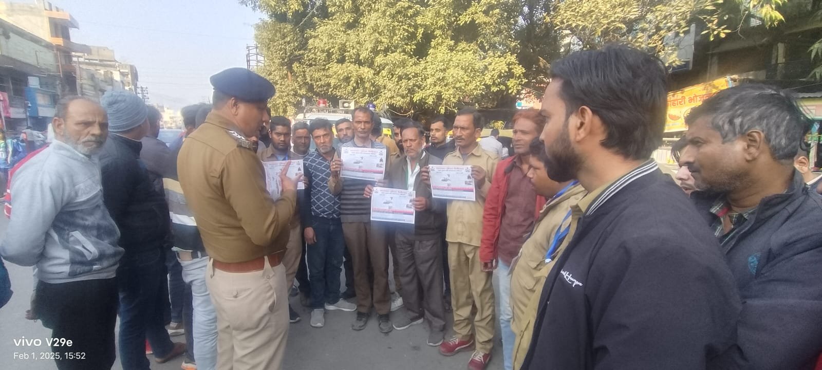 एसएसपी नैनीताल के निर्देशन में यातायात पुलिस ने चलाया जागरूकता अभियान