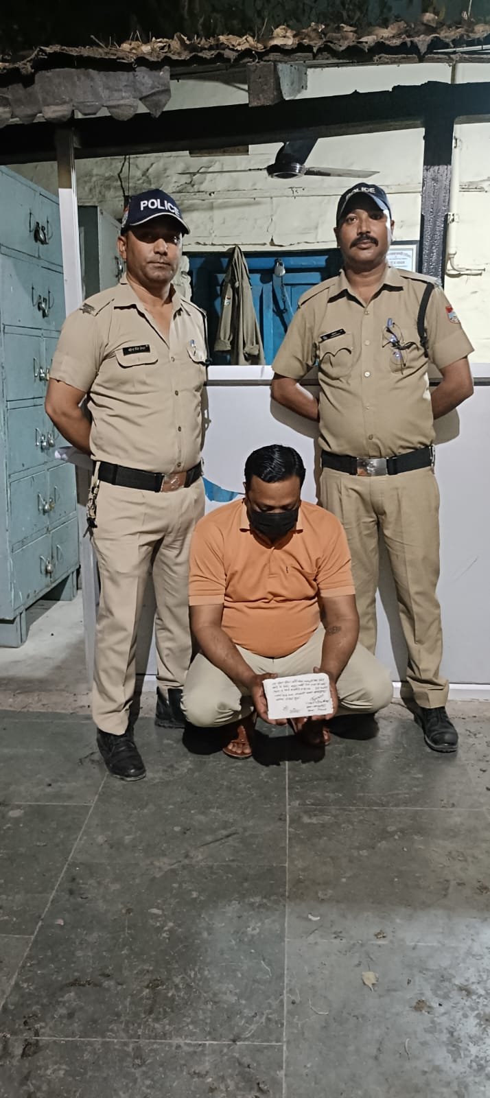 बनभूलपुरा पुलिस ने सट्टे की खाई-बाड़ी करते एक युवक को सट्टा पर्ची के साथ किया गिरफ्तार