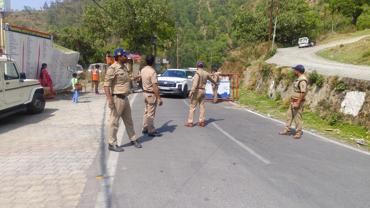 अतिथि देवो भवः की भावना को आत्मसात करती नैनीताल पुलिस