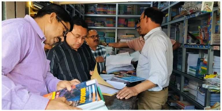 हल्द्वानी में कॉपी किताबों की दुकानों पर प्रशासन ने की छापेमारी, ग्रामीण इलाकों पर की गई यह कार्यवाही
