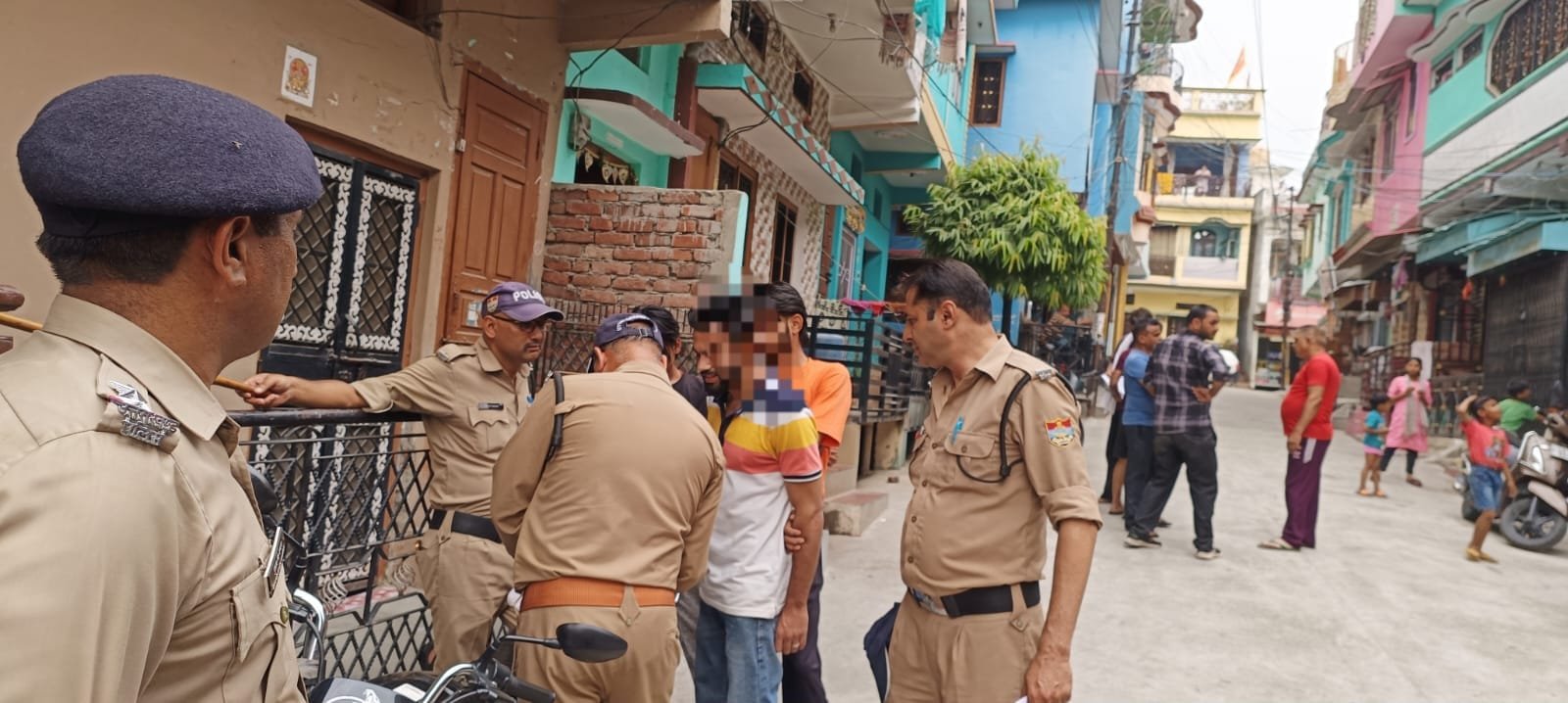रामनगर में ऑपरेशन सेनीटाइज के तहत चला व्यापक सत्यापन अभियान, 300 लोगों का हुआ सत्यापन, 12 मकान मालिकों पर लाखों का जुर्माना