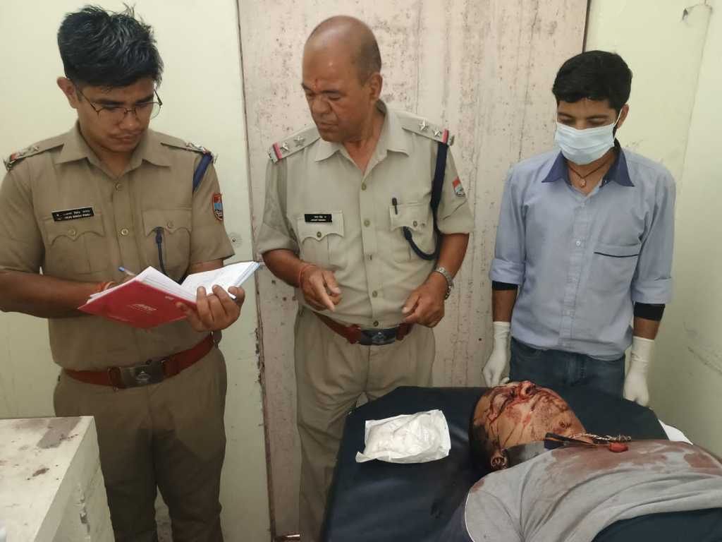 हल्द्वानी में सड़क हादसा, तेज रफ्तार बाइक डिवाइडर से टकराई, दो लोगों की मौत