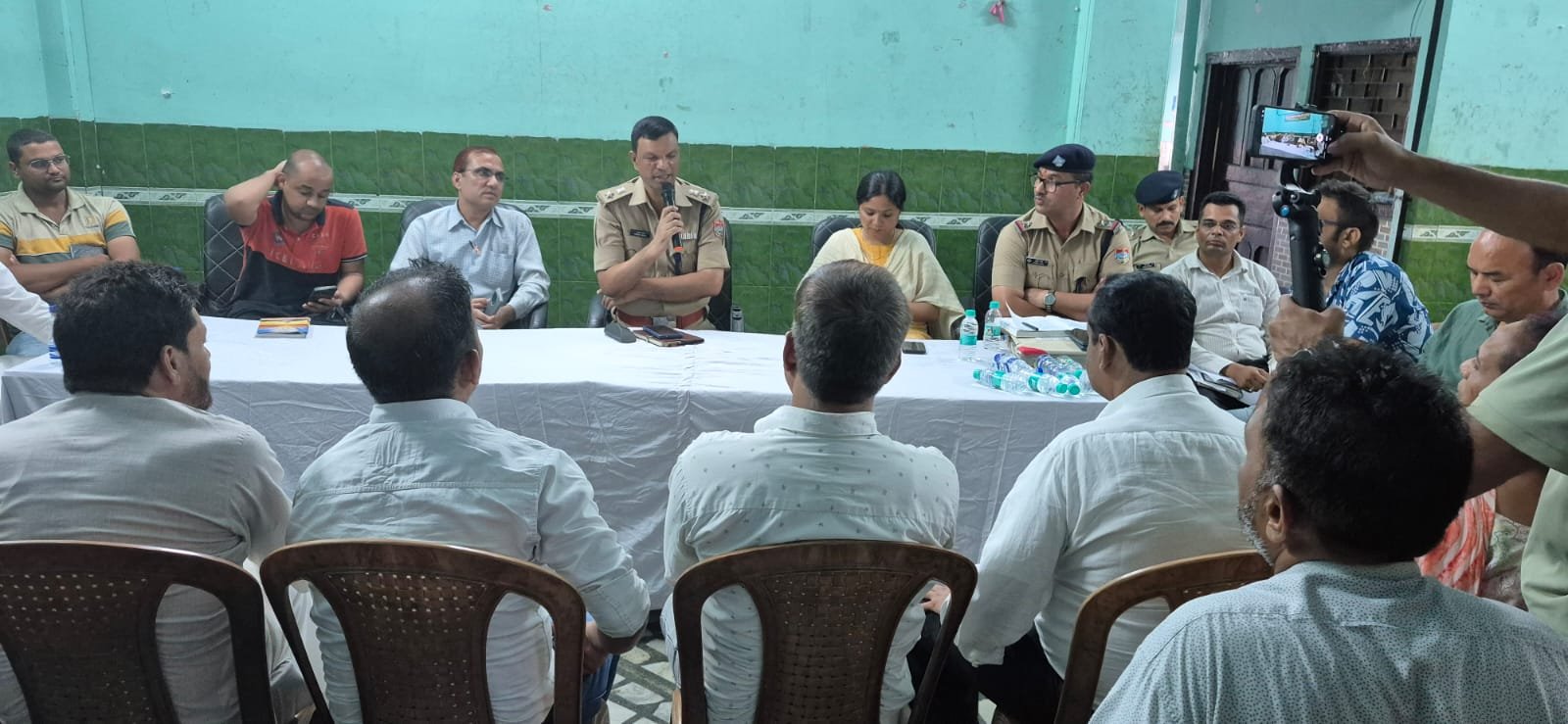 एसपी क्राइम/नैनीताल ने मल्लीताल में किया सीएलजी/पीस कमिटी की बैठक का आयोजन
