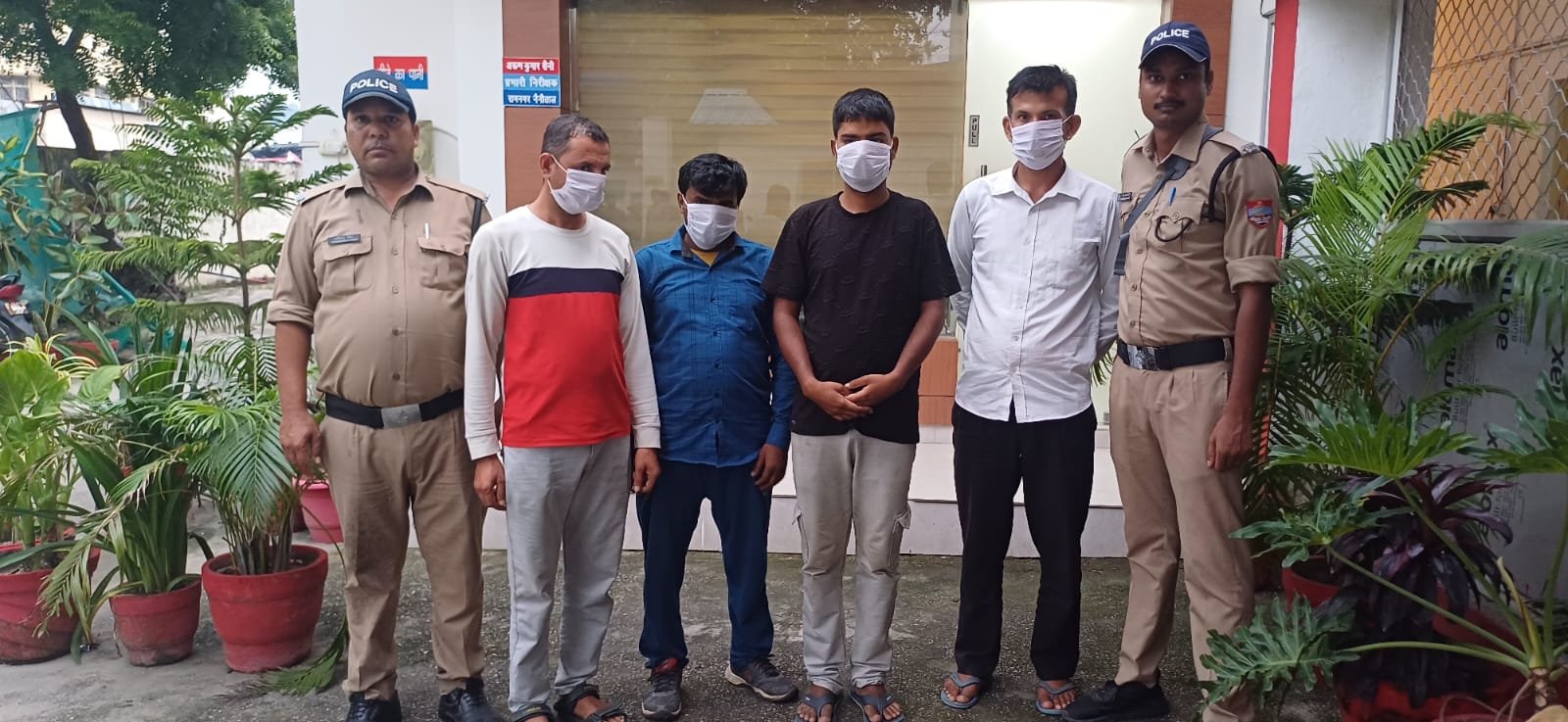 रामनगर पुलिस ने जुआ खेलते 04 अभियुक्तो को किया गिरफ्तार, 24270 की नगदी बरामद