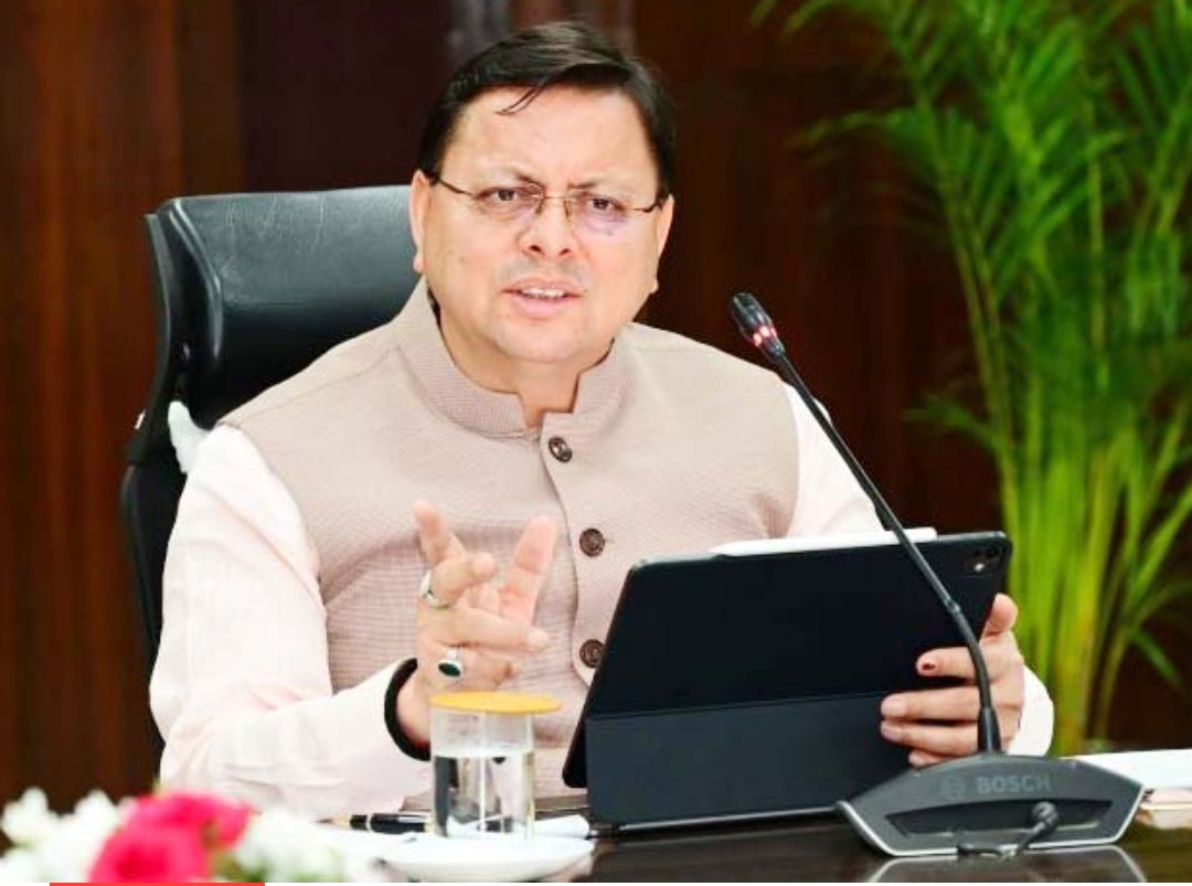 सीएम धामी ने विधायक व अधिकारियों को हर समस्या के जल्द समाधान करने के दिए निर्देश