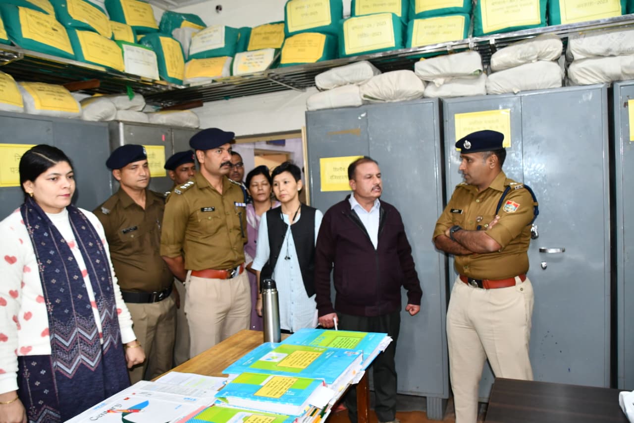 नवांगन्तुक एसएसपी नैनीताल ने पदभार ग्रहण करने के उपरांत नैनीताल पुलिस कार्यालय का किया भ्रमण, बताई अपनी प्राथमिकता