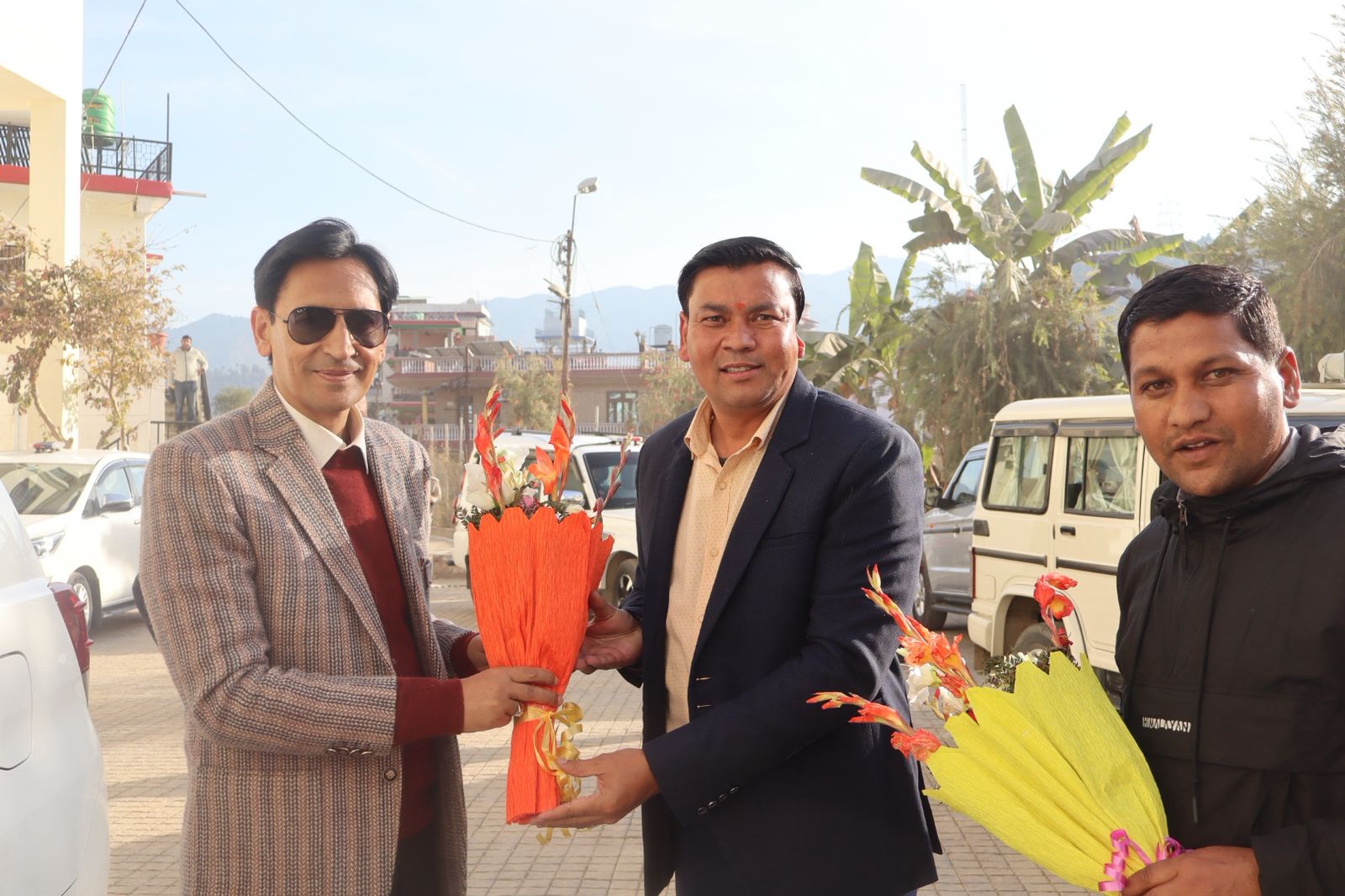 आयुक्त कुमाऊं दीपक रावत ने श्री सुरेन्द्र सिंह वल्दिया में निर्माणाधीन खेल मैदान, बैडमिंटन हॉल एवं शूटिंग रेंज का किया विस्तृत निरीक्षण