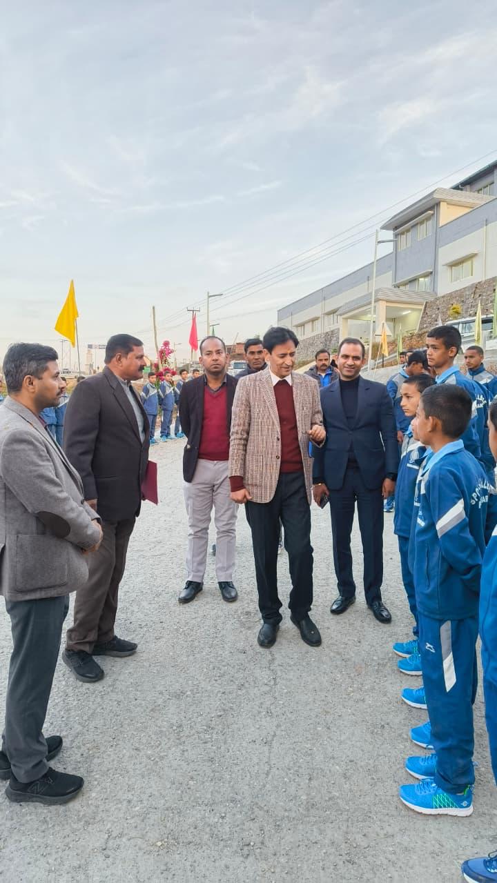 कुमाऊं आयुक्त दीपक रावत ने श्री हरि सिंह थापा स्पोर्ट्स कॉलेज लेलू पिथौरागढ़ का किया निरीक्षण