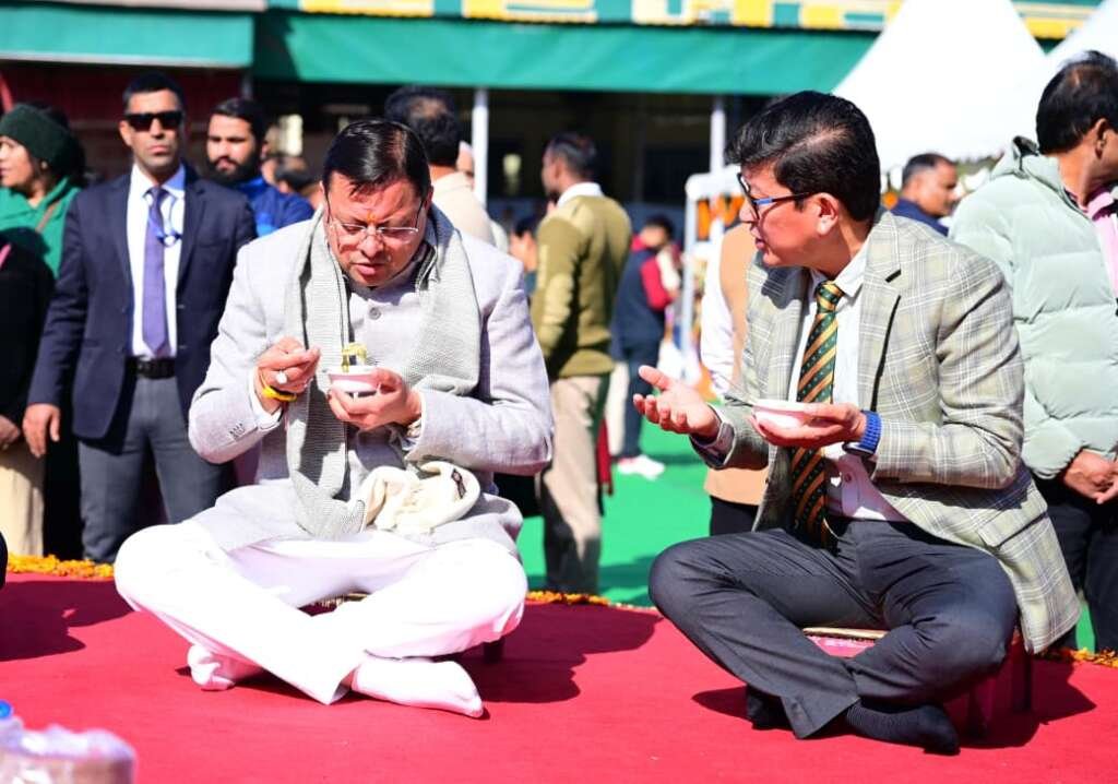 माल्टा महोत्सव में सीएम धामी किया प्रतिभाग, विभिन्न जिलों से आए कृषकों से की मुलाकात