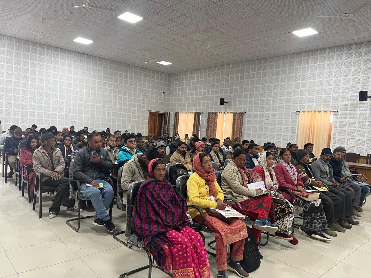 धारी में किसान दिवस का किया गया आयोजन, सुनी गई किसानों की समस्याएं