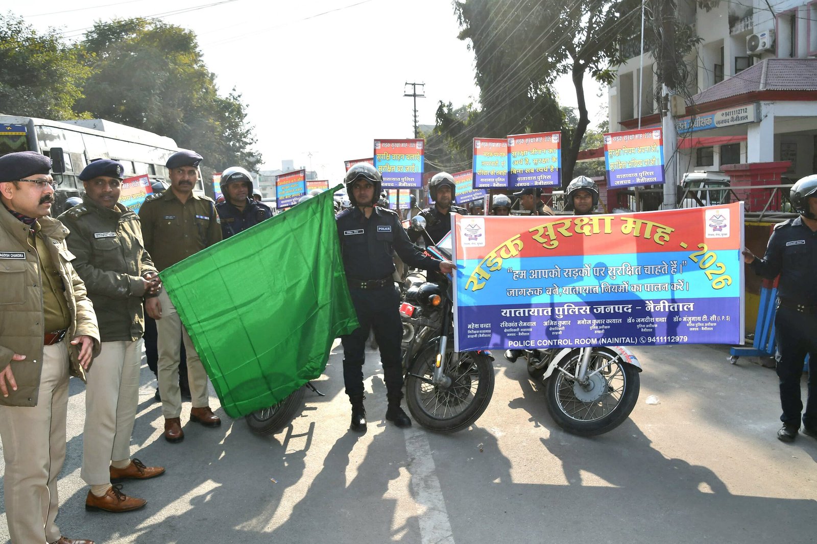 एसएसपी नैनीताल ने यातायात जागरूकता रैली को हल्द्वानी में हरी झंडी दिखाकर किया रवाना