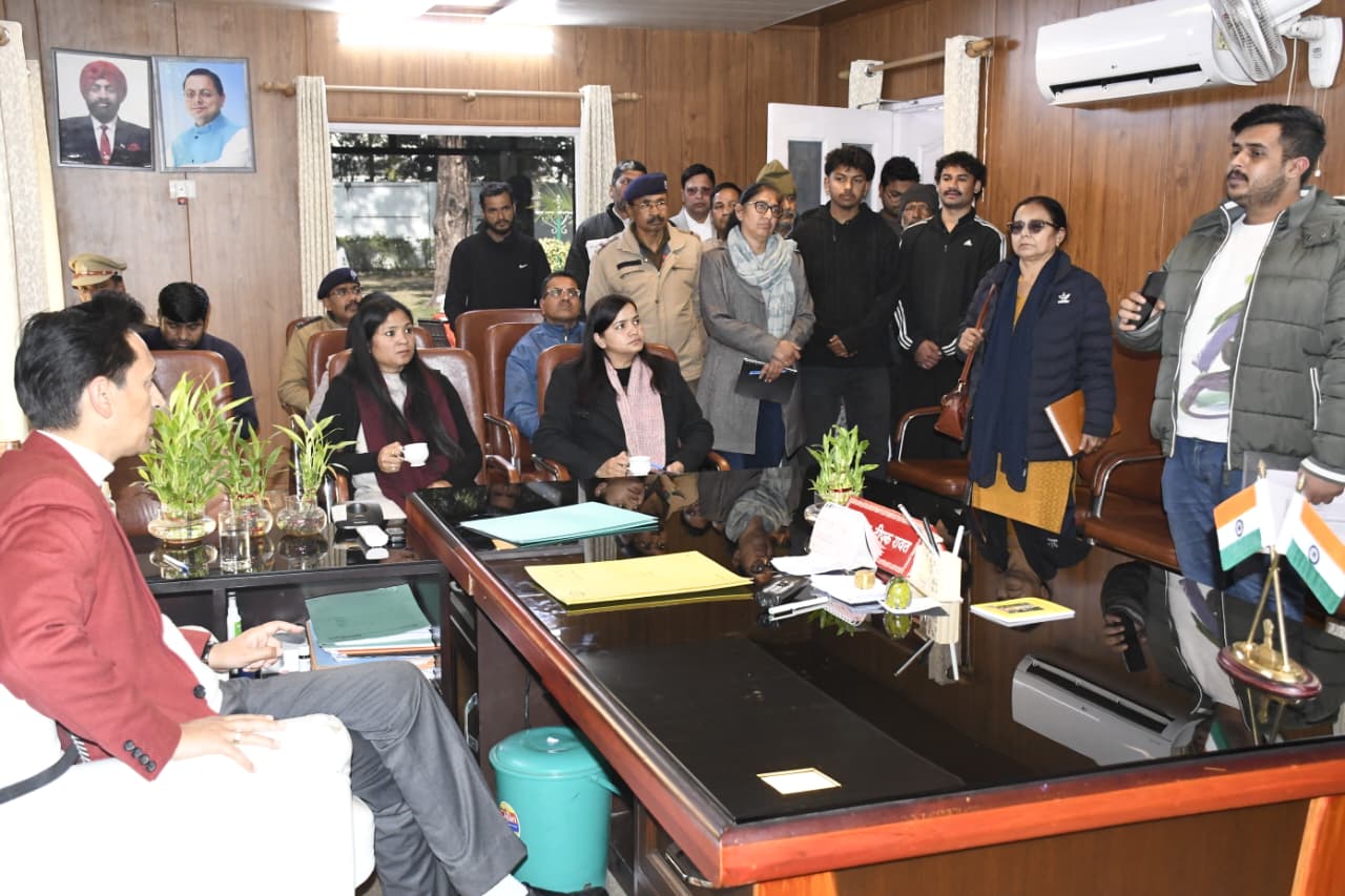 जनसुनवाई में कुमाऊं आयुक्त ने भूमि धोखाधड़ी, फर्जी दस्तावेजों सहित कई गंभीर मामलों में की त्वरित कार्रवाई