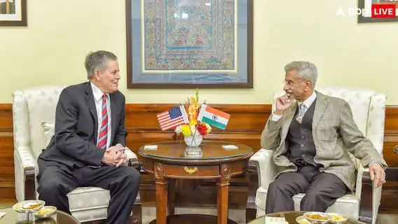 भारत के 30 परसेंट टैरिफ से उड़ी अमेरिका की नींद, अमेरिकी सीनेटर ने की विदेश मंत्री से मुलाकात