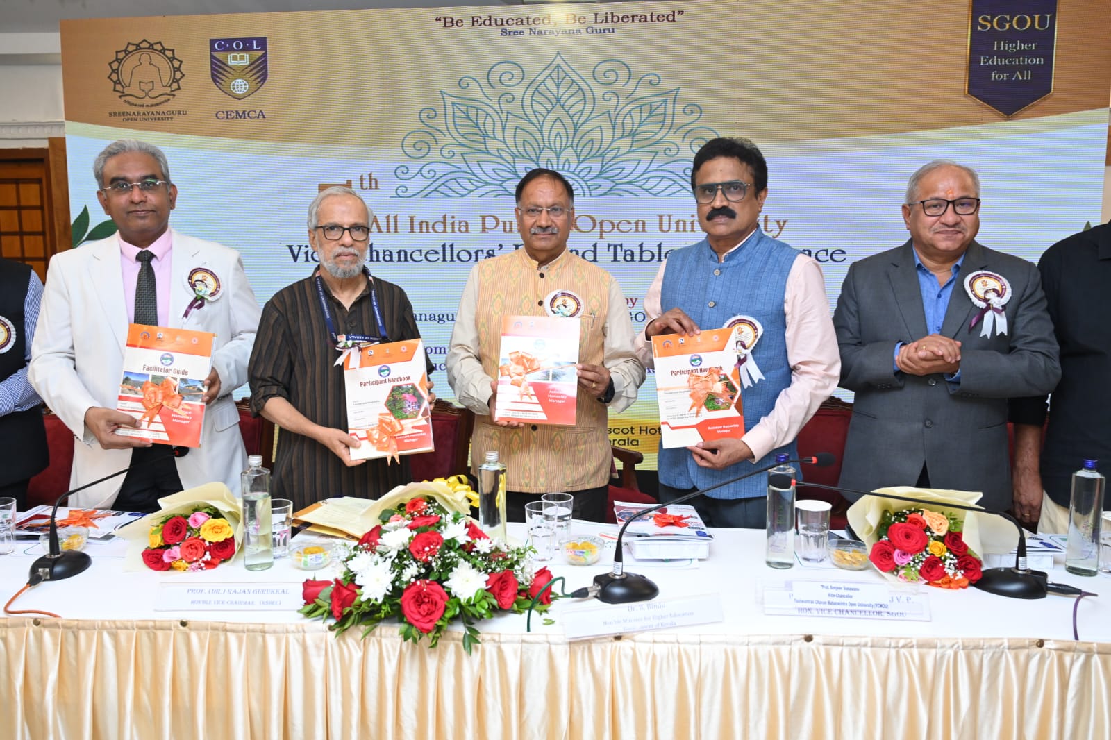 ‘असिस्टेंट होम स्टे मेनेजर’ की प्रतिभागी पुस्तिका एवं प्रशिक्षक पुस्तिका का किया गया लोकार्पण