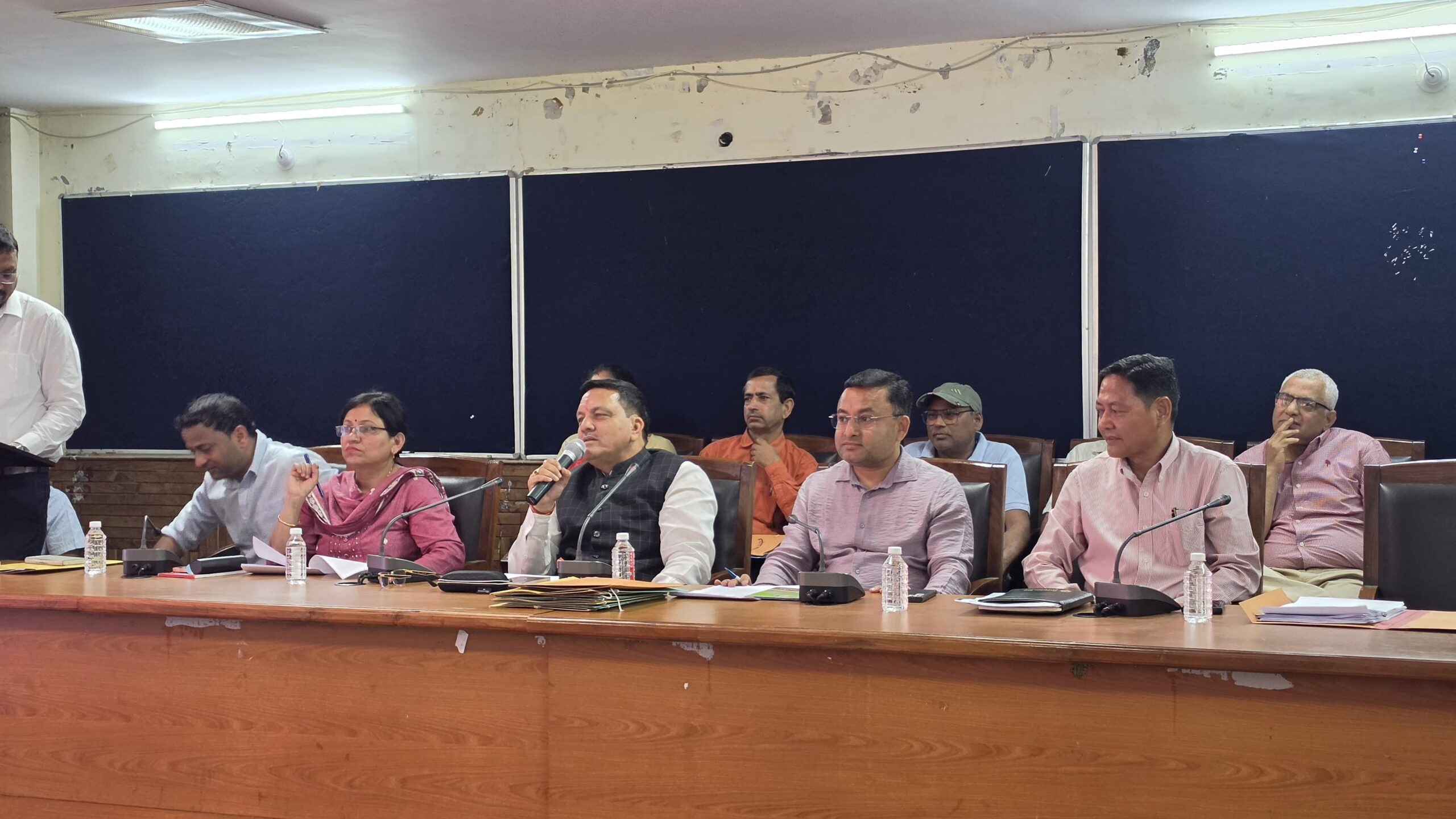 नगर निगम हल्द्वानी में महापौर गजराज बिष्ट की अध्यक्षता में संपन्न हुई बोर्ड की बैठक