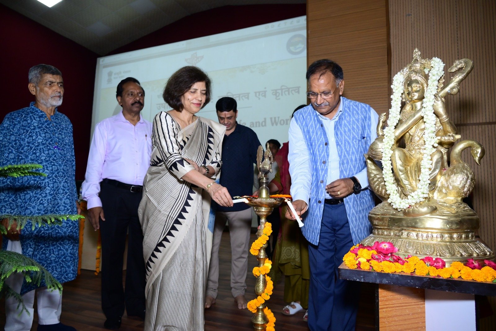 उत्तराखण्ड मुक्त विश्वविद्यालय एवं साहित्य अकादमी के संयुक्त तत्वावधान में ‘उषा किरण खान व्यक्तित्व एवं कृतित्व’ पर राष्ट्रीय परिसंवाद आयोजित