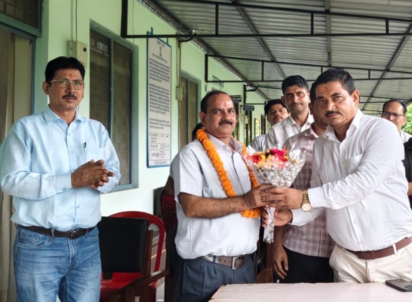 नैनीताल आंचल दुग्ध संघ में हरिश्चंद्र अवस्थी को भावभीनी विदाई, 39 वर्षों की सेवाओं को किया याद