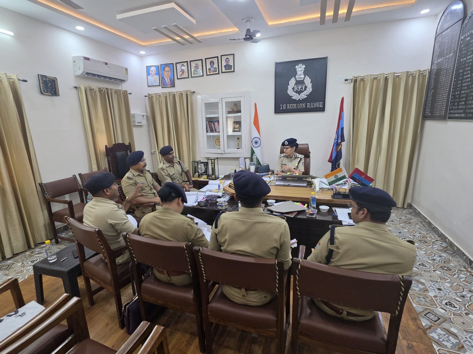 आईजी कुमाऊं रेंज ने की मासिक अपराध गोष्ठी, अपराध नियंत्रण एवं पुलिसिंग में गुणवत्ता बढ़ाने के दिए निर्देश