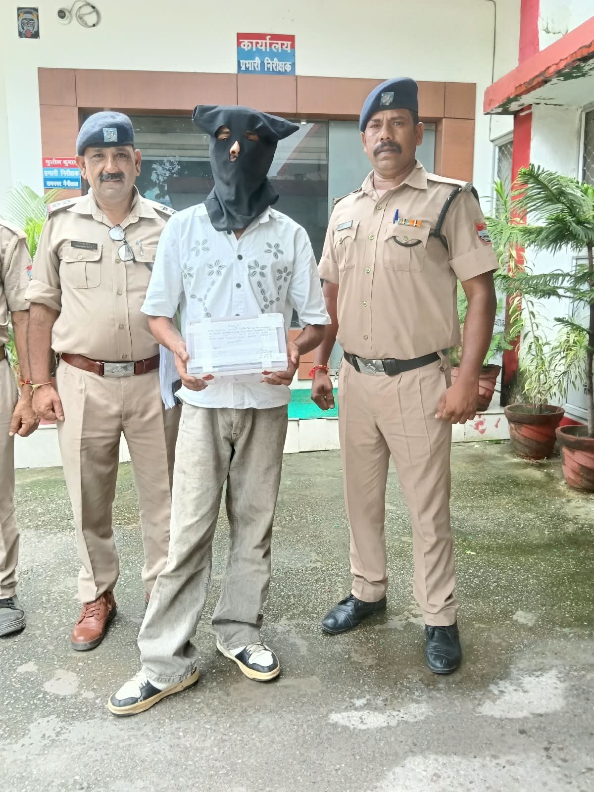 कोतवाली रामनगर पुलिस ने ऑपरेशन प्रहार के तहत अवैध तमंचे के साथ युवक को किया गिरफ्तार