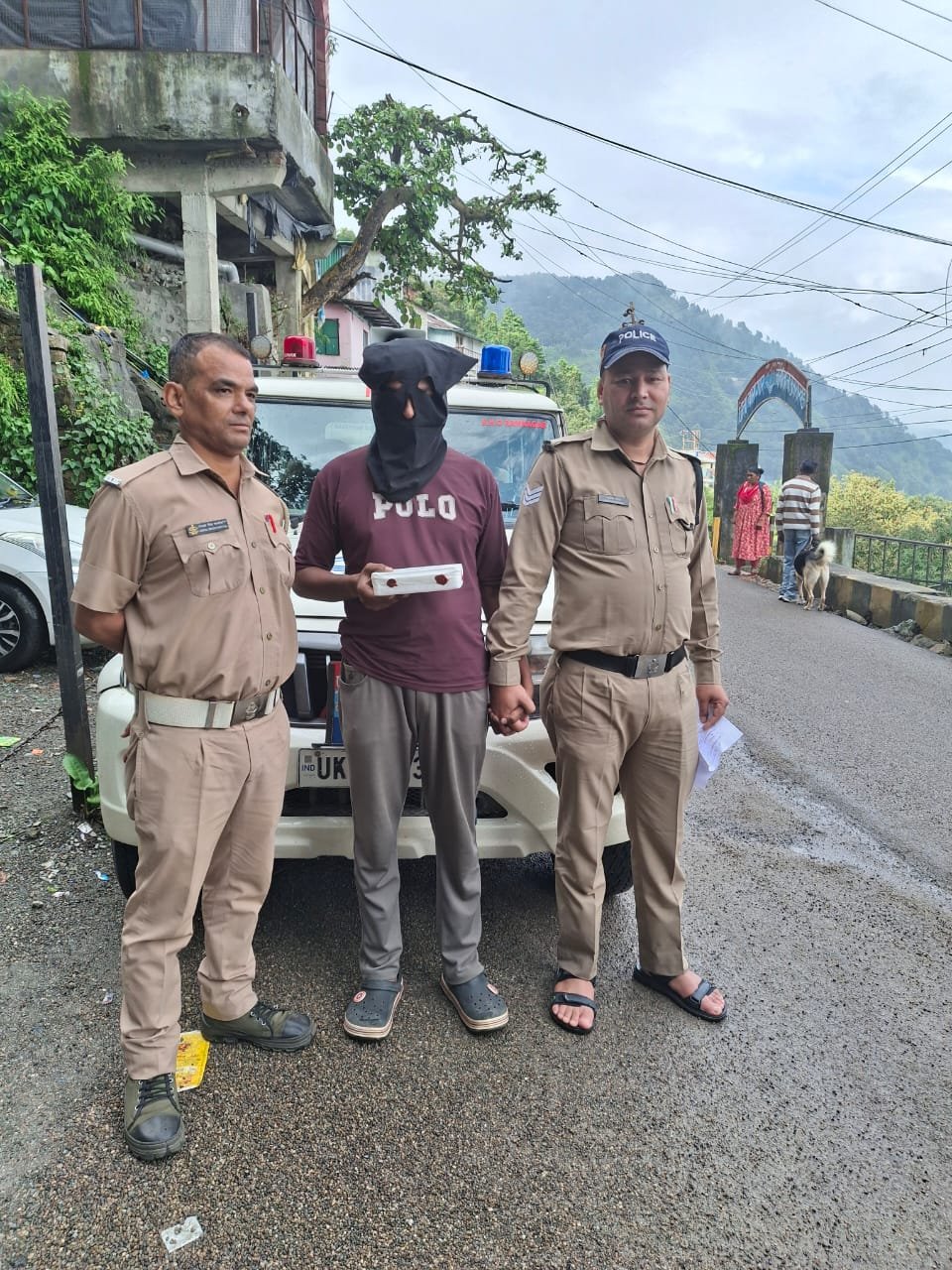 फर्जी इंस्टाग्राम आईडी बनाकर पीड़िता की फोटो पर अश्लील कमेंट करने वाला अभियुक्त गिरफ्तार