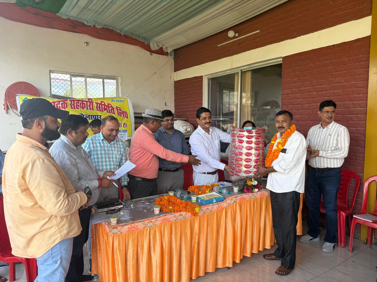 गौलापार की छह दुग्ध समितियों में 2.50 करोड़ की दुग्ध खरीद, 22 लाख बोनस वितरित